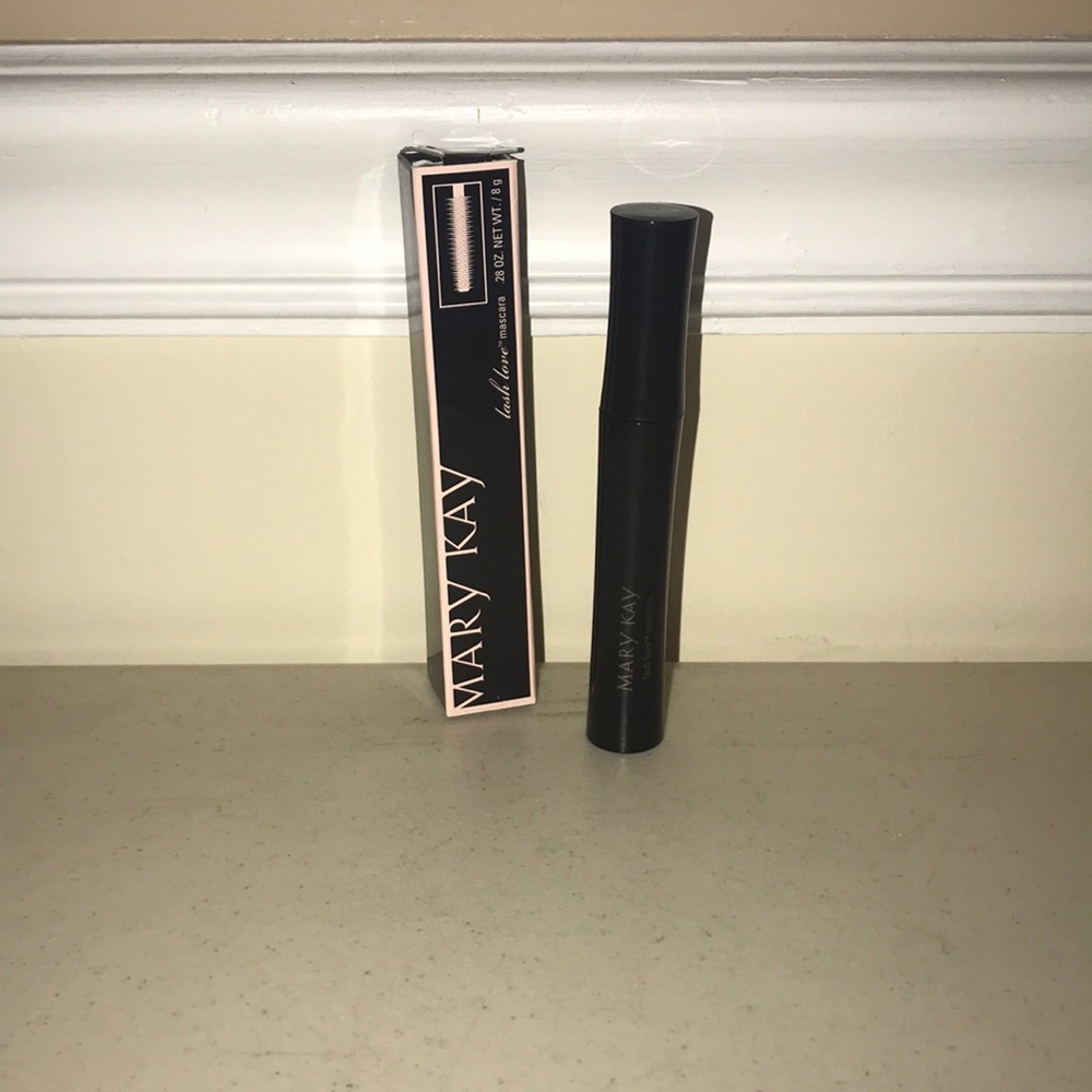 Mary Kay Lash Love mascara